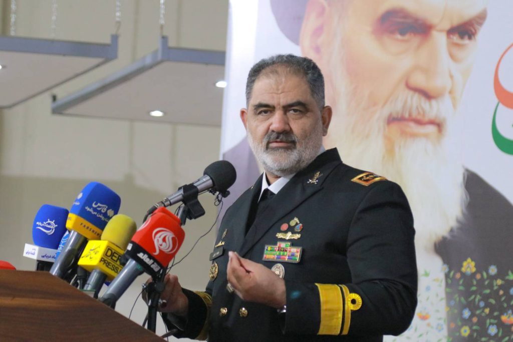 به گزارش حاشیه سود به نقل از بندر و دریا: امیر دریادار شهرام ایرانی به مناسبت هفتم آذر، روز نیروی دریایی ارتش در گفت‌وگوی اختصاصی با خبرنگار دریا و بندر، اظهار داشت: با اجرای برنامه‌های توسعه اقتصاد دریامحور قطعا شاهد شکوفایی شگرفی در اقتصاد کشور خواهیم شد.
