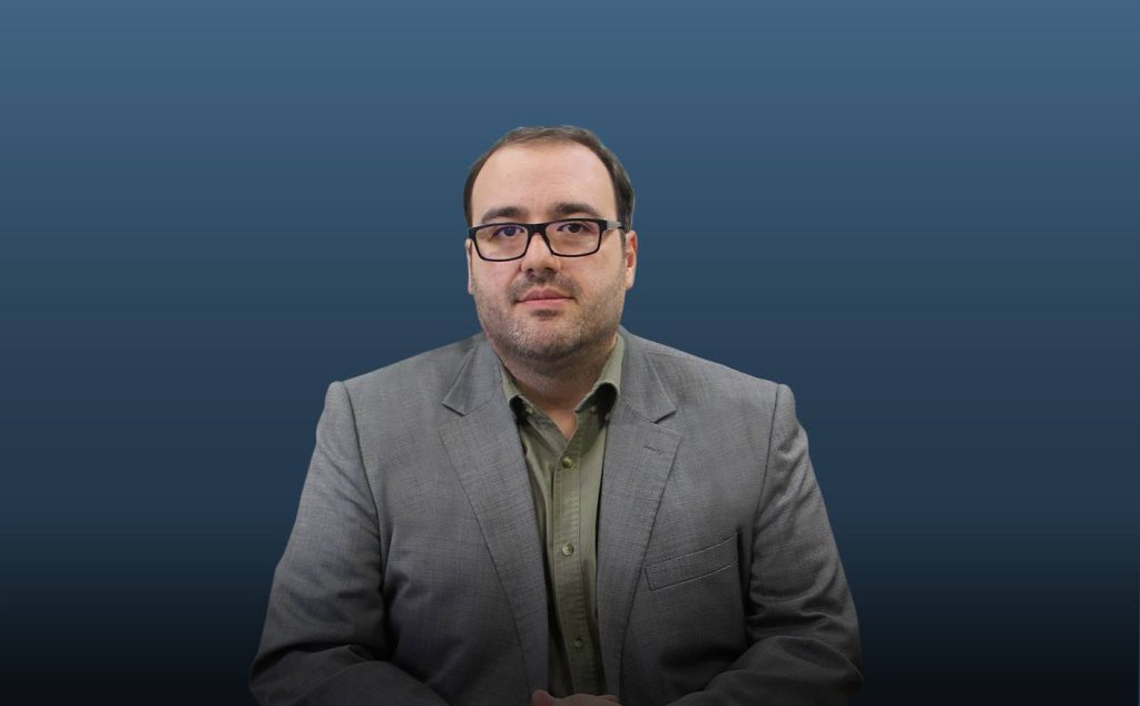 به گزارش حاشیه سود به نقل از فلزات  آنلاین: میزان ذخایر سنگ‌آهن جهان در سال گذشته میلادی حدود ۱۹۰ میلیارد تن (معادل ۸۷ میلیارد تن آهن محتوی) بوده که در این بین ایران با سهم ۳٫۳ میلیارد تنی از این ذخایر (معادل ۱٫۵ میلیارد تن آهن محتوی)، در رتبه هشتم برترین کشورهای دارنده ذخایر سنگ‌آهن در جهان ایستاده است.