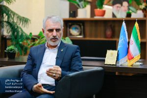 به گزارش حاشیه سود به نقل از بندر و دریا با اشاره به اینکه درسال‌های گذشته سازمان بنادر و دریانوردی با سرمایه‌گذاری یک میلیارد دلاری در این منطقه اقدامات مهمی برای توسعه بندر اقیانوسی چابهار انجام داده است، گفت: هم اکنون تجار و بازرگانان هند و افغانستان مترصد آماده شدن زمینه‌های سرمایه‌گذاری در این بندر هستند تا از ظرفیت‌های استثنایی چابهار بهره‌مند شوند.