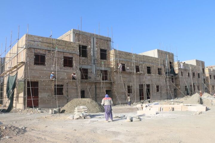 به گزارش حاشیه سود به نقل از تسنیم، نادر عربی مدیرکل دفتر پایش طرح مسکن وزارت راه و شهرسازی با اشاره به رشد صدور پروانه‌های ساختمانی و تسریع در ساخت طرح‌های نهضت ملی مسکن، از پیشرفت‌های قابل توجه دولت در حوزه مسکن طی یک سال گذشته خبر داد.