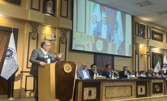 به گزارش حاشیه سود به نقل از روابط عمومی سازمان توسعه تجارت ایران، محمدعلی دهقان دهنوی در بیست‌وپنجمین جلسه هیأت نمایندگان دوره دهم اتاق بازرگانی، صنایع، معادن و کشاورزی ایران که صبح امروز (یکشنبه ۲۶ مردادماه) با حضور رئیس اتاق بازرگانی ایران، اعضای هیأت رئیسه، اعضای هیأت نمایندگان و همچنین فاطمه مهاجرانی سخنگوی دولت برگزار شد، اظهار کرد: از زمانیکه در دانشگاه بودیم و درباره مشکلات اقتصادی بحث می‌کردیم، احساس می‌کردم حرف‌های ما به دلیل دوری از ساختارهای دولتی چندان مورد توجه قرار نمی‌گیرد.