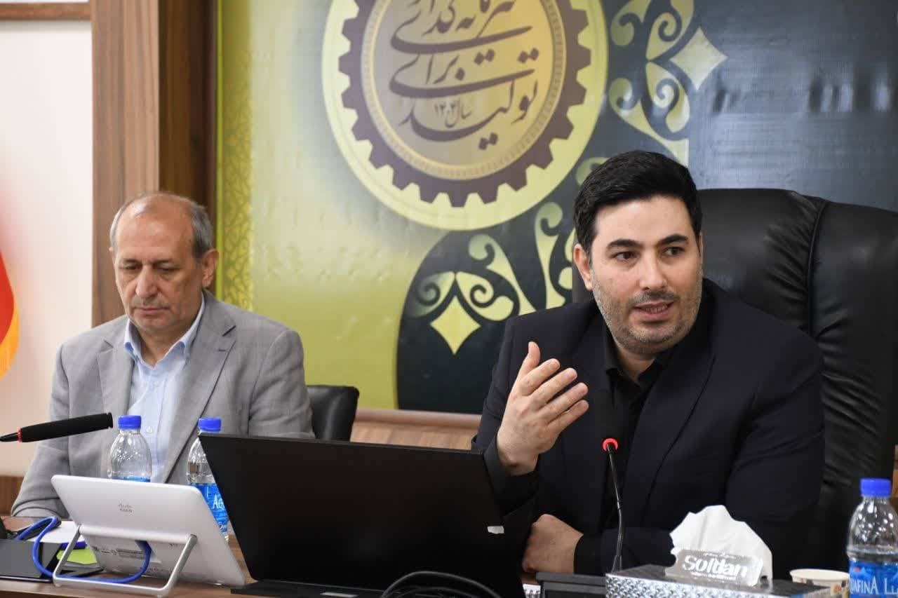 به گزارش حاشیه سود به نقل از روابط عمومی سازمان جهاد کشاورزی آذربایجان شرقی،  بهزاد باباخانی در جلسه صندوق بیمه محصولات کشاورزی که با حضور شهرام شفیعی، رئیس سازمان جهاد کشاورزی استان، جواد محمودی، مدیر شعب بانک کشاورزی استان، و جمعی از معاونان و مدیران سازمان برگزار شد با اشاره به نقش پیشگام استان در حوزه‌های مختلف کشاورزی و تأمین امنیت غذایی، اظهار داشت: تلاش‌ها در راستای ارائه خدمات حمایتی به کشاورزان ادامه دارد و نظرات کارشناسی در تصمیم‌گیری‌ها لحاظ خواهد شد.