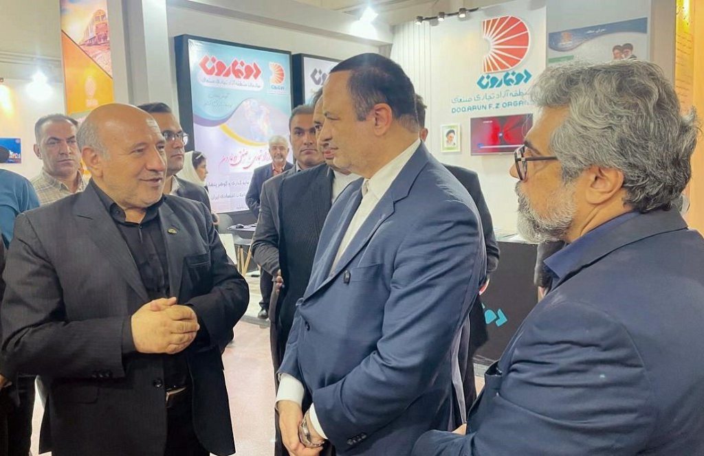 به گزارش حاشیه سود، در جریان برگزاری ششمین نمایشگاه بین‌المللی حمل‌ونقل، لجستیک و صنایع وابسته که از ۶ تا ۹ شهریور ۱۴۰۴ در محل دائمی نمایشگاه‌های بین‌المللی تهران برگزارشد، غرفه منطقه آزاد ماکو در سالن ۲۷ میزبان بازدید دبیر شورای عالی مناطق آزاد و ویژه اقتصادی بود.