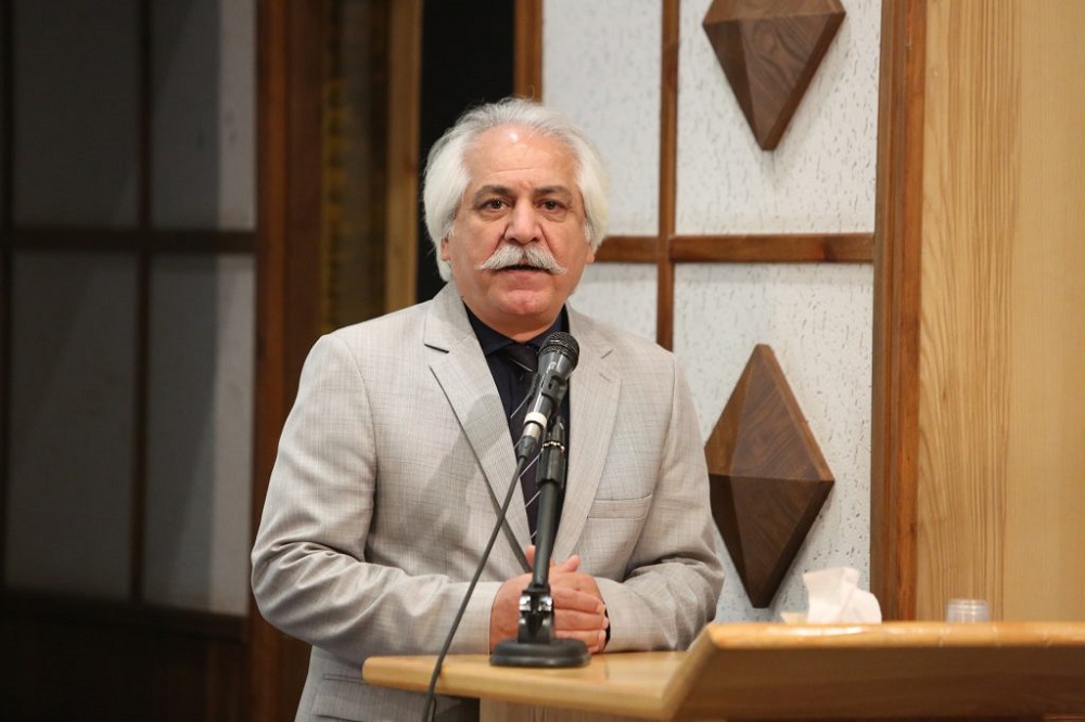 به گزارش حاشیه  سود: دبیر فدراسیون تشکل‌های صنایع غذایی، تبدیلی و تکمیلی بخش کشاورزی با بیان این مطلب در گفت‌وگو با خبرنگار روستانیوز اظهار داشت: بخش عمده‌ای از واحدهای تولیدی به دلیل نداشتن سرمایه در گردش و نقدینگی لازم برای توسعه و تجهیز ماشین‌آلات، نیازمند وام و تسهیلات هستند.