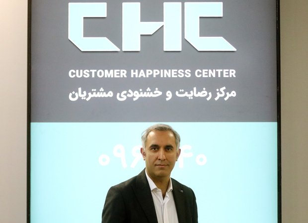 به گزارش حاشیه سود به نقل از ایکوپرس- مزدک زرین‌بخش در حاشیه برگزاری نمایشگاه خودرو تبریز افزود: ری‌را تنها یک محصول نیست، بلکه نشان‌دهنده تحول فرهنگی در نگاه ایران‌خودرو به رضایت و خشنودی مشتریان است؛ حرکتی از رویکرد سنتی تولیدمحور به سمت کیفیت‌گرایی و مشتری‌مداری پایدار. در این تحول، مرکز رضایت و خشنودی مشتریان نقش محوری ایفا کرده و با ایجاد پلی مستقیم بین بازخوردهای میدانی مالکان و تصمیم‌سازان فنی، مسیر توسعه و بهبود ری‌را را بر اساس تجربه واقعی مشتری هدایت کرده است.