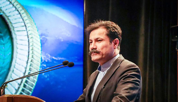 به گزارش  حاشیه سود به نقل از روستانیوز: معاون توسعه روستایی رئیس‌جمهور در همایش «تامین مالی پایدار امنیت غذایی» با اشاره به نیاز ۲۶۵ میلیارد دلاری برای تأمین امنیت غذایی جهانی تا ۲۰۳۰، بر لزوم همکاری دولت، بانک‌ها و بخش خصوصی برای ایجاد صندوق‌های مشترک و استفاده از فناوری‌های نوین تأکید کرد.
