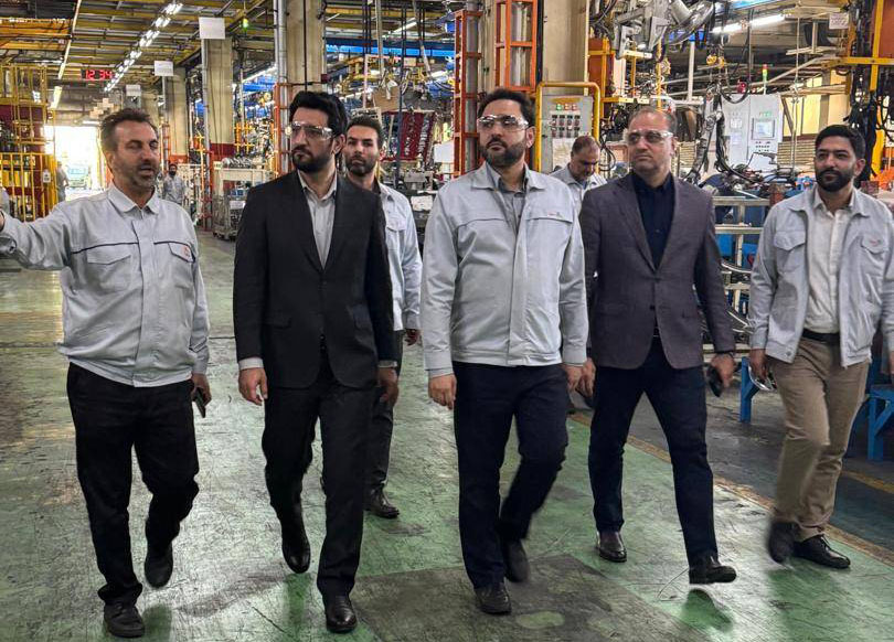 به گزارش حاشیه سود: در جریان بازدید دکتر دهدشتی قائم‌مقام سازمان تأمین اجتماعی از خطوط تولید گروه خودروسازی سایپا، تأکید ویژه‌ای بر هم‌افزایی میان تولید داخلی و نظام بیمه‌ای صورت گرفت.