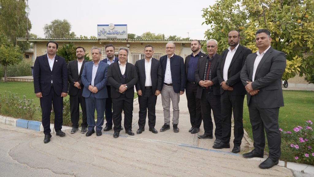 به گزارش حاشیه سود به نقل از روابط عمومی شرکت عملیات غیرصنعتی پازارگاد؛ در این بازدید که ظرفیت‌ها و توسعه همکاری‌های مشترک مورد بررسی قرار گرفت، مدیران از اماکن فرهنگی و آموزشی شهرک پردیس یازدید نموده و در جریان آخرین فعالیت‌ها و توانمندی‌های این مجموعه قرار گرفتند.