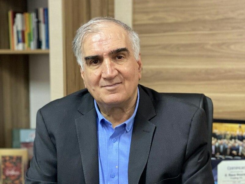 به گزارش حاشیه سود به نقل از روستانیوز، رییس اتحادیه ملی محصولات کشاورزی ایران با بیان این مطلب گفت: قانون مدونی در کشور وجود ندارد که بانک‌ها به ویژه بانک‌های تخصصی موظف به تامین نیازهای مالی فعالان حوزه کشاورزی با هدف توسعه و ترقی بخش مولد شوند به همین دلیل بانک کشاورزی به عنوان متولی این بخش از توان چندانی برای حمایت همه‌جانبه و مویرگی از چنین بخش گسترده‌ای برخوردار نیست.