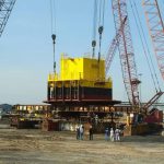 به گزارش حاشیه سود به نقل از روابط عمومی شرکت مهندسی و ساخت تأسیسات دریایی ایران، این پروژه که تحت کارفرمایی شرکت نفت و گاز پارس و توسط شرکت مهندسی و ساخت تأسیسات دریایی ایران(IOEC)   اجرا شده، با هدف صادرات یک میلیون بشکه نفت در روز دنبال می‌شود. وجه تمایز این عملیات، استفاده کامل از تجهیزات باربرداری ملکی و حذف نیاز به توان خارجی است.