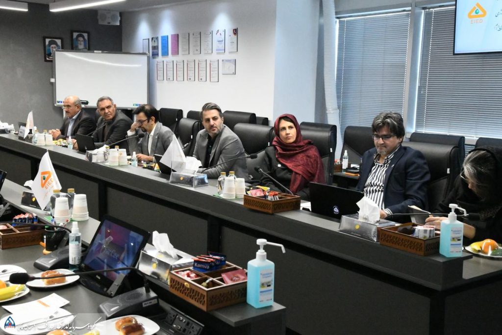 به گزارش حاشیه سود به نقل از روابط عمومی گروه سرمایه‌گذاری اهداف، نشست هم‌اندیشی روابط عمومی‌های گروه سرمایه‌گذاری اهداف، شرکت مهندسی و ساختمان صنایع نفت و شرکت طراحی و مهندسی صنایع انرژی، با هدف بهره‌گیری حداکثری از ظرفیت‌ها و قابلیت‌های واحدهای روابط عمومی و تبیین نقش سازنده آن‌ها در تقویت تعاملات درون‌گروهی میان هلدینگ‌ها و شرکت‌های زیرمجموعه برگزار شد.