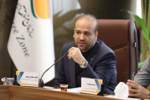 به گزارش حاشیه سود به نقل از روابط عمومی و امور بین الملل سازمان منطقه آزاد انزلی، دبیر شورایعالی مناطق آزاد و ویژه اقتصادی با بیان اینکه «تقابل ژئواستراتژیک فعلی میان جمهوری اسلامی ایران و قدرت‌های جهانی حاصل ۳۷ سال ظرفیت‌سازی و تقویت مؤلفه‌های قدرت ملی است»، گفت این مسیر در دوره جدید نیز با قدرت دنبال خواهد شد.