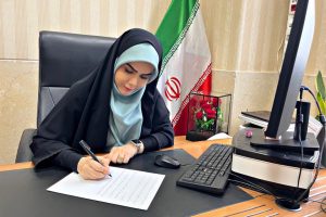به گزارش حاشیه سود: صنعت گردشگری، بهعنوان یکی از پیشرانهای اصلی توسعه اقتصادی، فرهنگی و اجتماعی، نقشی کلیدی در معرفی هویت و ظرفیتهای یک ملت به جهان ایفا میکند. در این میان، روابطعمومی نه تنها ابزاری برای انتشار اخبار و رویدادها، بلکه سازوکاری پویا در جهت توسعه گردشگری پایدار و شکلدهی به تصویر ملی (National Branding) است.