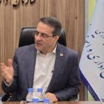 به گزارش حاشیه سود، علاءالدین رفیع‌زاده رئیس سازمان اداری و استخدامی کشور، در حاشیه جشنواره ایده، محصول و فناوری در جمع خبرنگاران با اشاره به تکالیف قانونی در حوزه کوچک‌سازی دولت گفت: بر اساس ماده ۱۰۵ قانون برنامه هفتم توسعه و همچنین سیاست‌های کلی نظام اداری، بازنگری در ساختار کلان دستگاه‌های اجرایی در دستور کار قرار گرفته است. ما مجموع این اسناد بالادستی را در قالب مصوبه‌ای دارای برنامه‌های ضمانت‌دار، در شورای عالی اداری تصویب و ابلاغ کردیم.