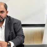 به گزارش حاشیه سود به نقل از صدای پتروشیمی: این پرونده به اختلاف حقوقی میان شرکت توسعه پلیمر پادجم و شرکت جندی‌شاپور، به‌عنوان پیمانکار پادجم، بازمی‌گردد؛ اختلافی که طی سال‌های گذشته، با وجود پیگیری‌های انجام‌شده، در نهایت به صدور دو رأی قطعی علیه پادجم و تحمیل تعهداتی به ارزش مجموعاً ۳۶ میلیون یورو منجر شده بود