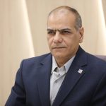 به گزارش حاشیه سود به نقل از اتاق اصناف ایران به نقل از فارس، مجید بسطامی گفت: شهرداری بخشی از تعهدات مالی خود به پیمانکاران را با واگذاری واحد جبران کرده است؛ ۱۰ واحد به یک پیمانکار، ۵ واحد به پیمانکار دیگر، به این ترتیب ماهیت شهرک عوض شده است. به گونه‌ای که اگر وارد شهرک ‌شوید، به جای صنوف آلاینده و مرتبط با خودرو شاهد فعالیت املاک، چوب‌فروشی و حتی انبار خواهید بود، به همین دلیل اداره کل راه و شهرسازی شهرسازی سند و انتقال را به شهرداری نمی‌دهد تا شهرداری بتواند برای کسانی که سال‌ها پیش واحد خریدند، سند بزند.