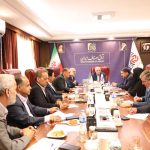 به گزارش حاشیه سود به نقل از اتاق اصناف ایران، در این نشست تکالیف، اقدامات اجرایی و چالش‌های صنوف در حوزه مبارزه با پولشویی و  تطبیق با استانداردهای نظارتی، مورد بررسی قرار گرفت و بر ضرورت تشکیل و ساماندهی کارگروه‌های تخصصی در راستای رصد و ساماندهی پنج‌گانه مشاغل غیرمالی تأکید شد.