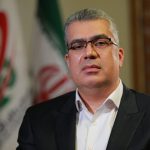 به گزارش حاشیه سود به نقل از سازمان توسعه تجارت ایران، محمدعلی دهقان‌دهنوی روز دوشنبه در نشست بررسی مسائل و چالش‌های رویه‌های کولبری و ملوانی حمایت از تولید داخلی را از اصول مهم سیاست‌گذاری اقتصادی دانست و تصریح کرد: حمایت از تولیدکننده زمانی اثربخش خواهد بود که تدریجی و مبتنی بر برنامه‌های مشخص باشد. این حمایت‌ها باید به‌گونه‌ای طراحی شوند که بنگاه‌ها در یک بازه زمانی متناسب با شرایط خود، توان رقابت‌پذیری را کسب و در نهایت بتوانند از حمایت‌های دولتی فاصله بگیرند.