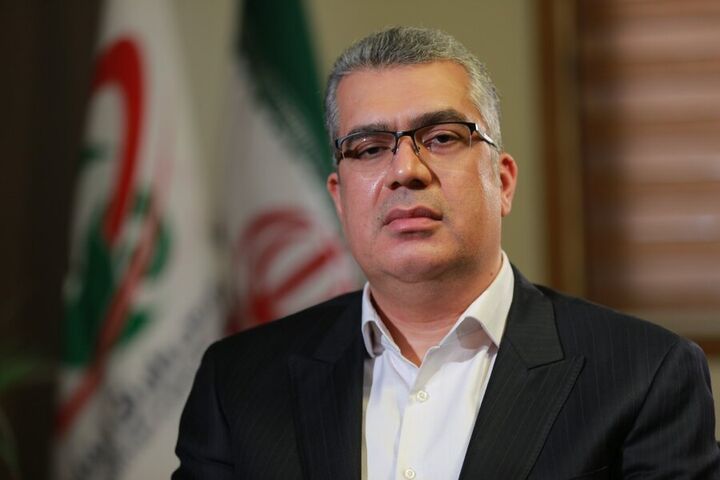 به گزارش حاشیه سود به نقل از سازمان توسعه تجارت ایران، محمدعلی دهقان‌دهنوی روز دوشنبه در نشست بررسی مسائل و چالش‌های رویه‌های کولبری و ملوانی حمایت از تولید داخلی را از اصول مهم سیاست‌گذاری اقتصادی دانست و تصریح کرد: حمایت از تولیدکننده زمانی اثربخش خواهد بود که تدریجی و مبتنی بر برنامه‌های مشخص باشد. این حمایت‌ها باید به‌گونه‌ای طراحی شوند که بنگاه‌ها در یک بازه زمانی متناسب با شرایط خود، توان رقابت‌پذیری را کسب و در نهایت بتوانند از حمایت‌های دولتی فاصله بگیرند.