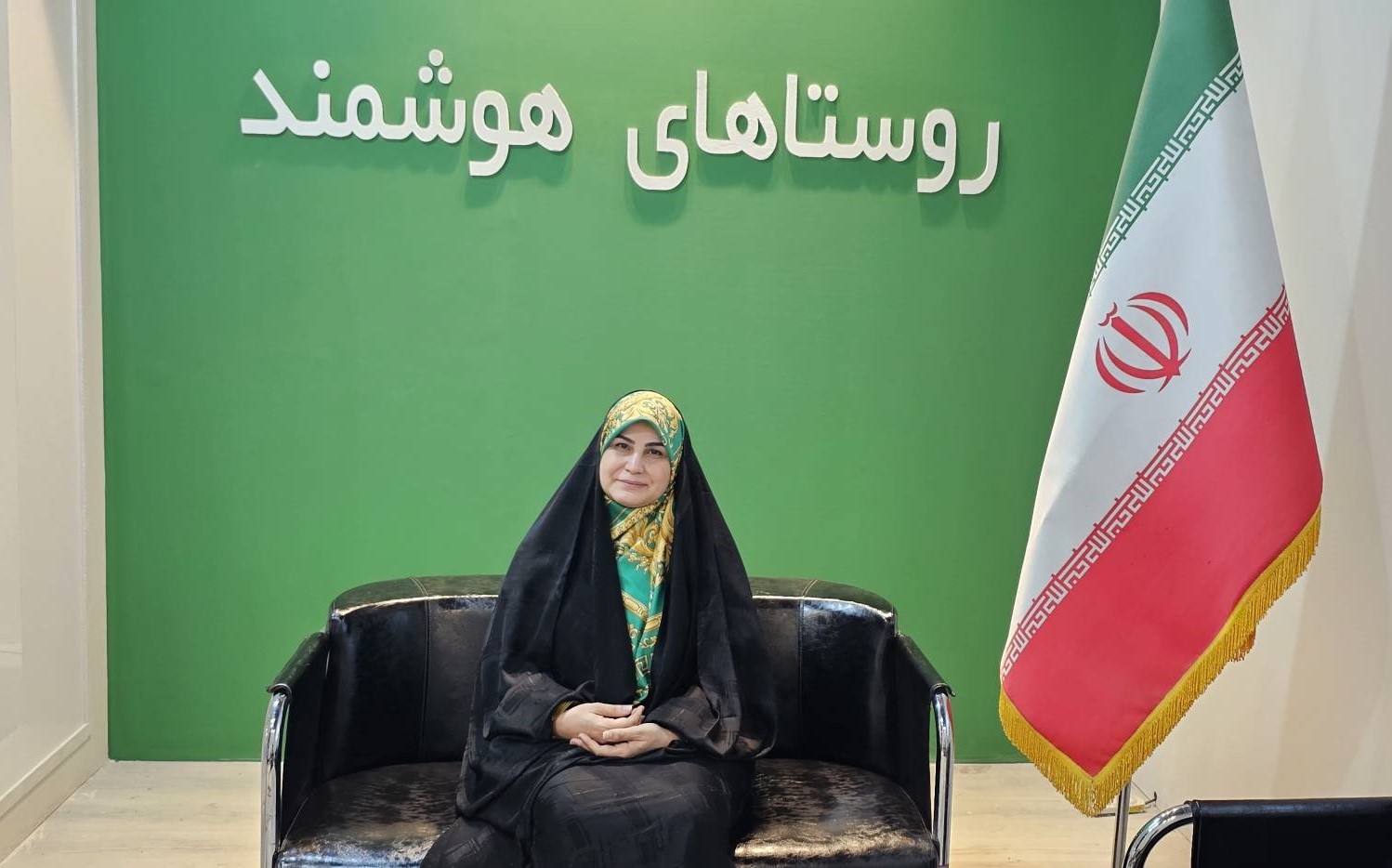 به گزارش حاشیه سود به نقل از روستا آنلاین، مدیرکل دفتر امور حمایتی و توانمندسازی وزارت تعاون، کار و رفاه اجتماعی با تأکید بر ضرورت گذار از حمایت‌های صرفاً نقدی به توانمندسازی پایدار خانوارهای روستایی و عشایری گفت: اجرای طرح روستاهای هوشمند، با ایجاد فرصت‌های اشتغال پایدار، تسهیل دسترسی به خدمات حمایتی و شناسایی ظرفیت‌های بومی، می‌تواند به کاهش فقر، مهاجرت‌های ناخواسته و آسیب‌های اجتماعی در مناطق روستایی و عشایری کمک کند.