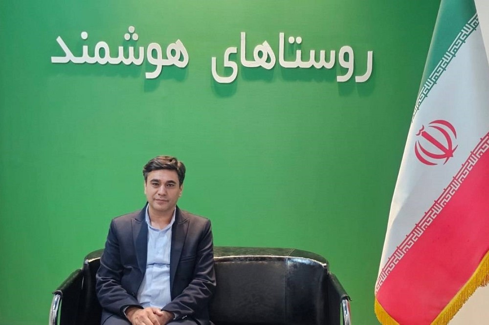 به گزارش حاشیه سود به نقل از روستا آنلاین، مدیرکل توسعه گردشگری داخلی وزارت میراث فرهنگی، گردشگری و صنایع دستی با تأکید بر ضرورت بهره‌گیری از فناوری‌های نوین و هوش مصنوعی در معرفی ظرفیت‌های گردشگری روستاها، از آمادگی این دفتر برای همکاری مشترک با طرح «روستایار» خبر داد و گفت: می‌توان با پیوند ظرفیت‌های حوزه گردشگری به این طرح، زمینه معرفی گسترده‌تر جاذبه‌ها و خدمات روستایی را در سطح ملی و بین‌المللی فراهم کرد.