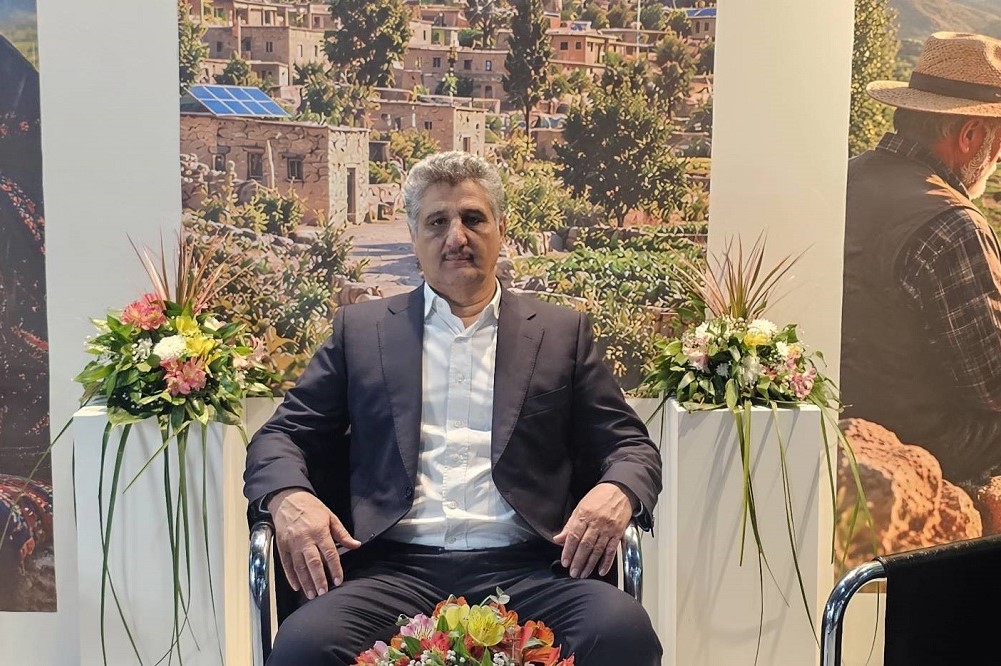به گزارش حاشیه سود به نقل از روستا آنلاین، رئیس سازمان جهاد کشاورزی جنوب استان کرمان در جریان بازدید از پاویون «روستاهای هوشمند» دفتر نوآوری، هوشمندسازی و امنیت معاونت توسعه روستایی و مناطق محروم ریاست‌جمهوری در ششمین نمایشگاه بین‌المللی دستاوردهای روستایی و عشایری با تأکید بر نقش هوشمندسازی در توسعه اقتصاد روستایی و معرفی ظرفیت‌های کشاورزی منطقه، از اجرای برنامه شناسنامه‌دار کردن محصولات کشاورزی خبر داد.