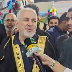 به گزارش حاشیه سود به نقل از روستاآنلاین، وزیر اسبق امور خارجه کشورمان با تأکید بر ظرفیت فناوری‌های نوین و فضای متاورس در معرفی توانمندی‌های روستایی، گفت: روستاهای هوشمند می‌توانند علاوه بر رونق کسب‌وکارهای محلی و توسعه اقتصاد روستایی، زمینه‌ساز معرفی فرهنگ غنی ایران و تقویت تصویر کشور در عرصه جهانی باشند.