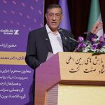 به گزارش حاشیه سود به نقل از روابط عمومی بانک اقتصادنوین، معاون اجرایی رئیس‌جمهور با اشاره به این که پیش از حضور در این همایش نظر رئیس‌کل بانک مرکزی را جویا شده است، گفت: دکتر همتی بانک اقتصادنوین را یکی از سالم‌ترین و متوازن‌ترین ارکان شبکه بانکی کشور توصیف کرد.