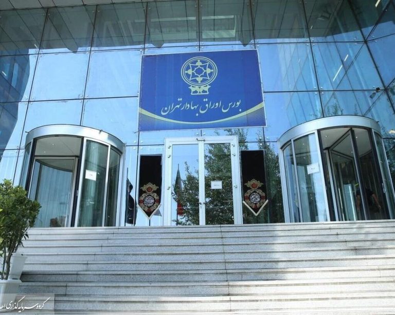 به گزارش حاشیه سود به نقل از روابط عمومی گروه سرمایه‌گذاری اهداف، به‌زودی بزرگ‌ترین عرضه تاریخ بورس رقم می‌خورد و ۵ درصد از کل سهام گروه پتروشیمی تابان فردا در بورس تهران عرضه می‌شود. ارزش این میزان از سهام شرکت گروه پتروشیمی تابان فردا، بر مبنای ۵۰ درصد خالص ارزش روز دارایی‌ها (NAV)، حدود ۴۲/۵ هزار میلیارد تومان برآورد شده است.